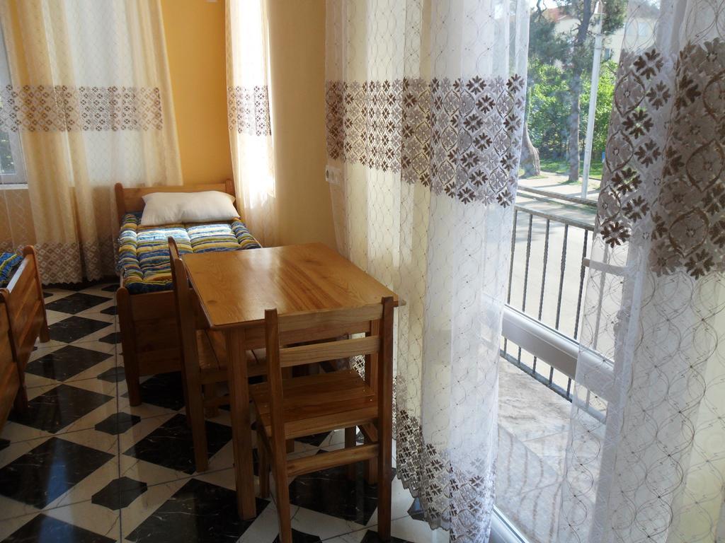 Guest House Nika Kobuleti Exterior photo