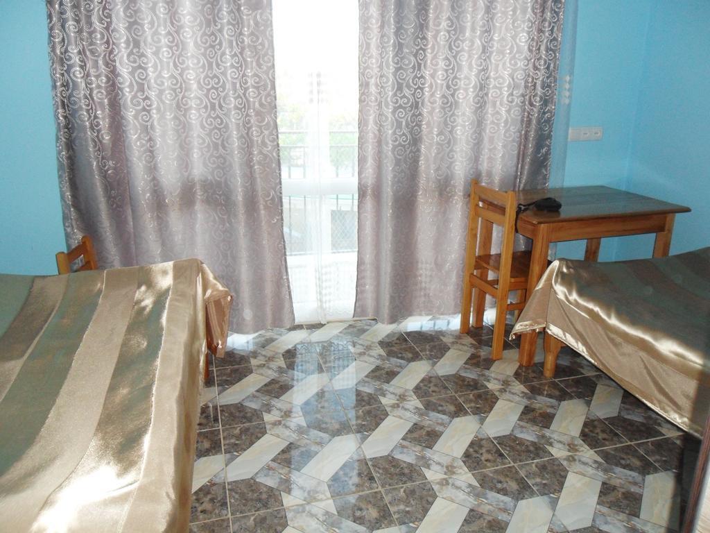 Guest House Nika Kobuleti Exterior photo