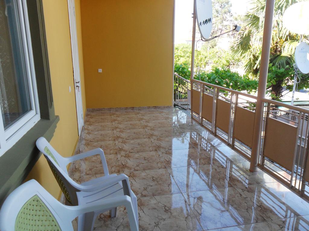 Guest House Nika Kobuleti Exterior photo