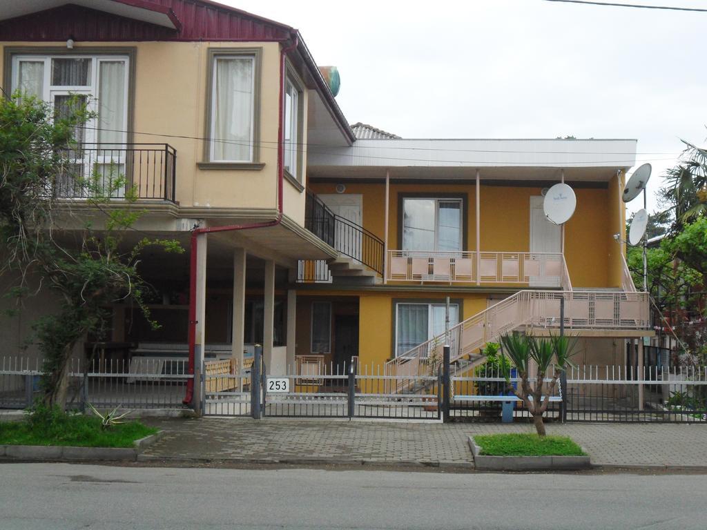 Guest House Nika Kobuleti Exterior photo