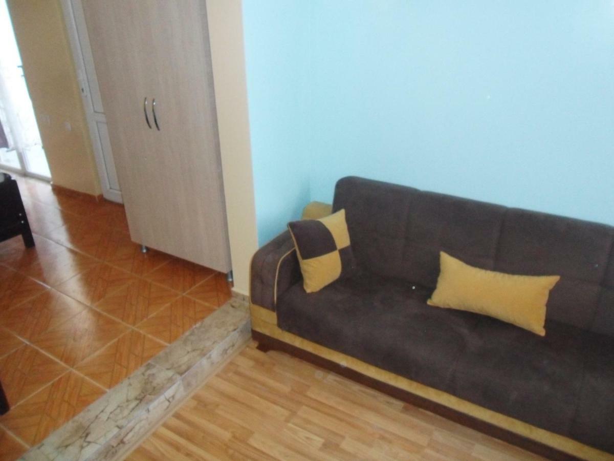 Guest House Nika Kobuleti Exterior photo